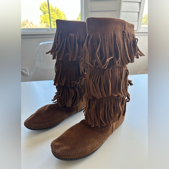 Minnetonka 3 layer fringe Bohemian Boho Leather Suede Boots Size 10 - Picture 11 of 11